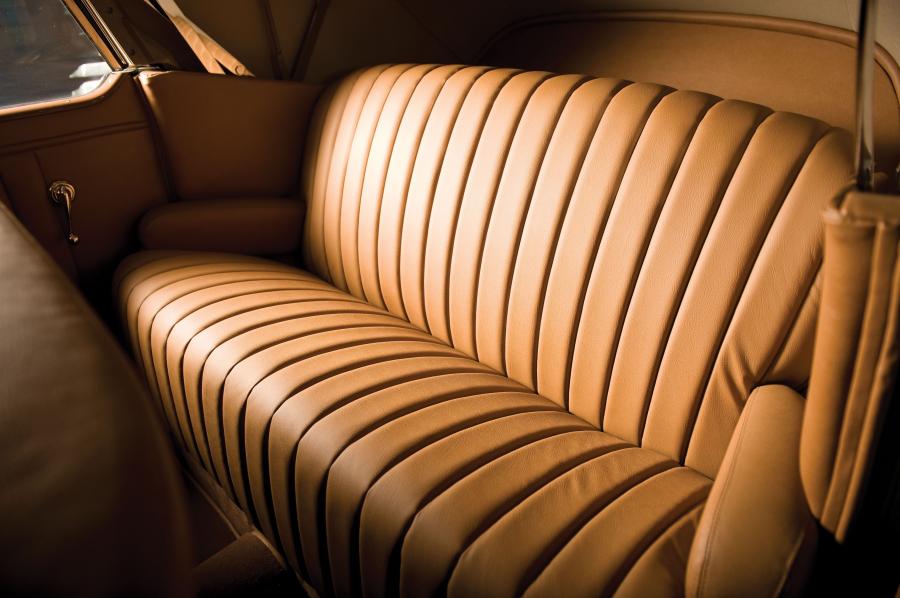  Lincoln Zephyr Convertible Sedan 1938 года  (фото 36 из 46)